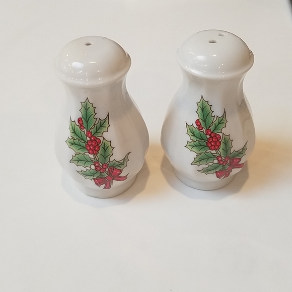 Other - Salt & Pepper Shakers 3 inch high